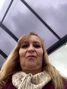 Irina2909xh online show from April 10, 2026, 11:28 am