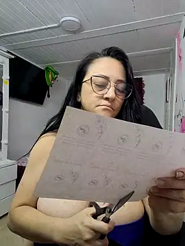 Snapshot of Ameliarizo chatting on May 7, 2026, 3:48 pm Ameliarizo online show from May 7, 2026, 3:48 pm