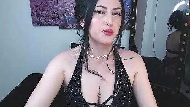 Snapshot of Evelyn_Sheeran chatting on October 27, 2025, 2:23 am Evelyn Sheeran online show from October 27, 2025, 2:23 am