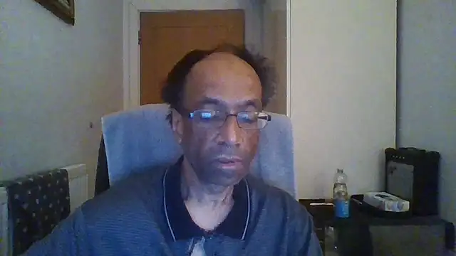 rauncher1 online show from November 14, 2025, 9:24 am