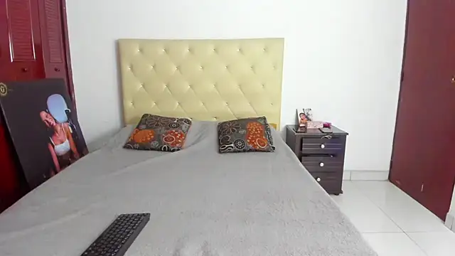 Snapshot of LUISSA_ chatting on November 14, 2025, 11:14 am LUISSA online show from November 14, 2025, 11:14 am