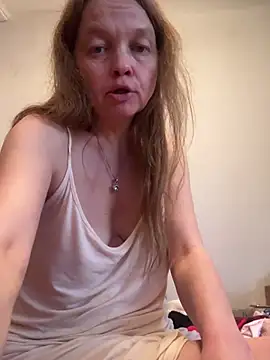 Snapshot of Susanel chatting on May 27, 2026, 5:31 pm Susanel online show from May 27, 2026, 5:31 pm