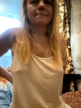 Susanel online show from October 25, 2025, 10:58 am