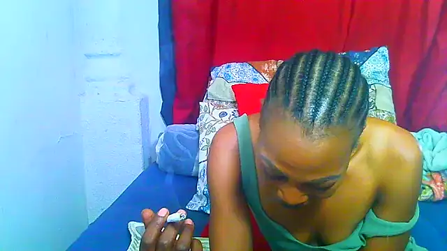 Snapshot of freaky_naughty chatting on February 25, 2026, 12:16 pm freaky naughty online show from February 25, 2026, 12:16 pm