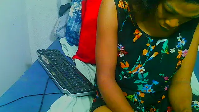 Snapshot of freaky_naughty chatting on November 30, 2025, 11:33 am freaky naughty online show from November 30, 2025, 11:33 am