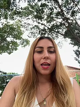 Brittanyrosexx online show from November 18, 2025, 9:29 pm