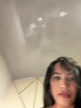 SQUIRTINGQUEEN11 online show from April 11, 2026, 2:41 am