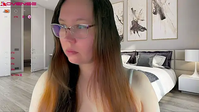 Snapshot of Victoria_Romans chatting on September 12, 2025, 6:35 am Victoria Romans online show from September 12, 2025, 6:35 am