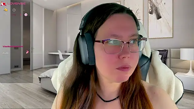 Snapshot of Victoria_Romans chatting on October 25, 2025, 11:27 pm Victoria Romans online show from October 25, 2025, 11:27 pm