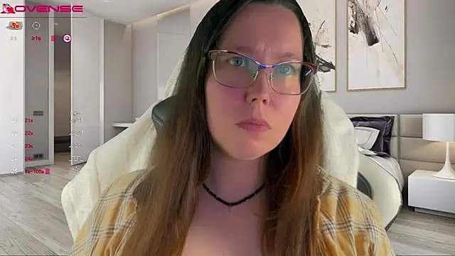 Snapshot of Victoria_Romans chatting on September 28, 2025, 7:43 pm Victoria Romans online show from September 28, 2025, 7:43 pm