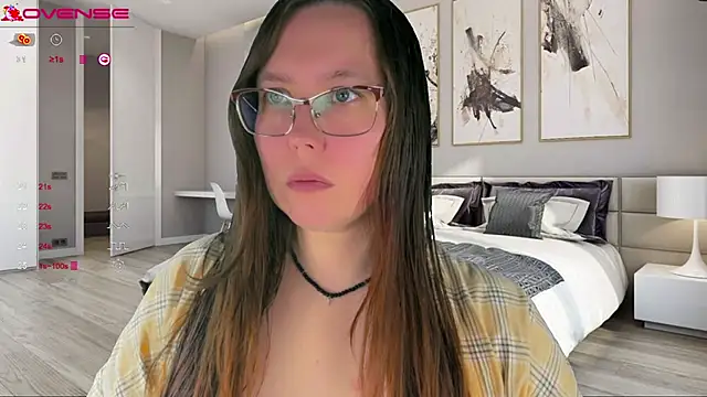 Snapshot of Victoria_Romans chatting on September 19, 2025, 5:44 am Victoria Romans online show from September 19, 2025, 5:44 am