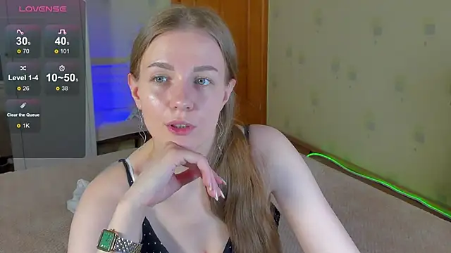 Snapshot of SweetMilkis chatting on May 3, 2026, 9:14 am SweetMilkis online show from May 3, 2026, 9:14 am
