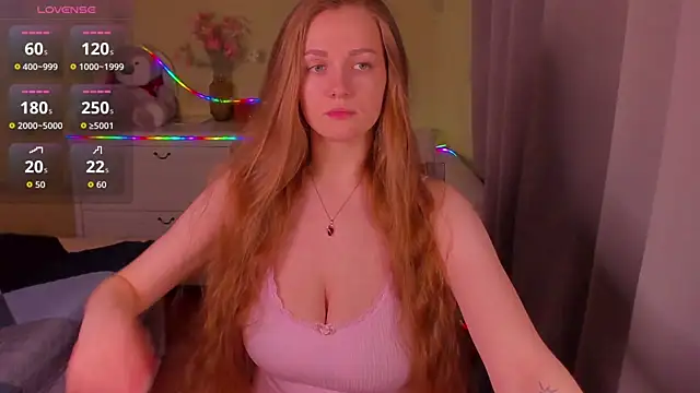 SweetMilkis online show from March 21, 2026, 9:58 am