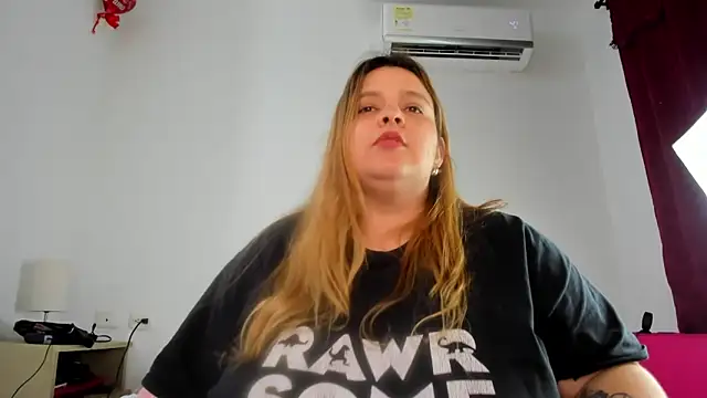 Snapshot of Blondylicious chatting on March 7, 2025, 3:19 am Blondylicious online show from March 7, 2025, 3:19 am