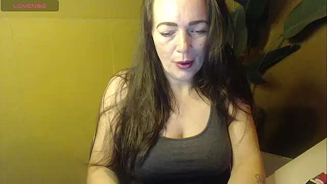 Snapshot of cloe85nl chatting on February 26, 2026, 8:14 am cloe85nl online show from February 26, 2026, 8:14 am