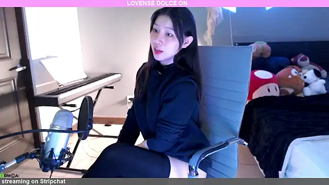 minarocket  online show from December 6, 2024, 4:01 pm