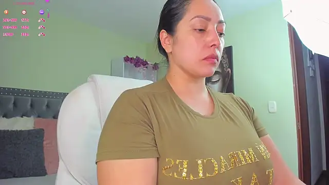 Snapshot of Kyllie_B chatting on March 4, 2025, 2:27 am Kyllie B online show from March 4, 2025, 2:27 am