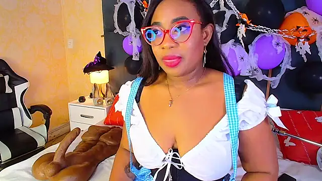 CaseyMoon online show from October 29, 2025, 12:37 pm