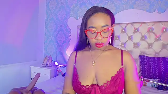 Snapshot of CaseyMoon chatting on June 1, 2026, 12:38 pm CaseyMoon online show from June 1, 2026, 12:38 pm