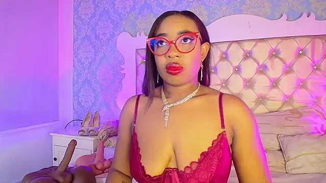 CaseyMoon online show from March 4, 2026, 12:24 pm