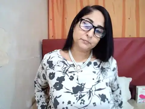 Snapshot of Indiankushy chatting on October 27, 2025, 6:20 pm Indiankushy online show from October 27, 2025, 6:20 pm