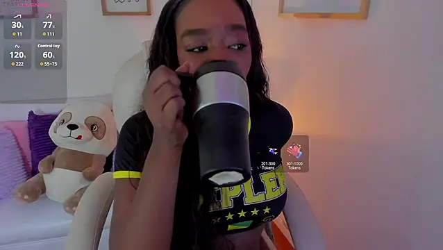 Snapshot of zobe_love chatting on October 3, 2025, 6:09 pm zobe love online show from October 3, 2025, 6:09 pm