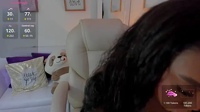 Snapshot of zobe_love chatting on September 8, 2025, 4:39 pm zobe love online show from September 8, 2025, 4:39 pm