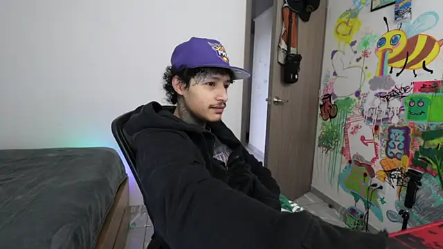 trieone online show from February 13, 2026, 1:44 pm