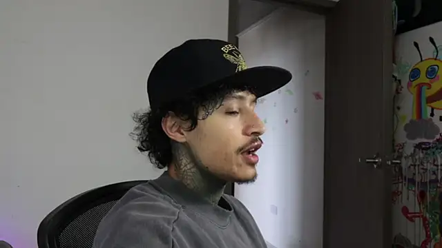 trieone online show from March 27, 2026, 2:07 pm