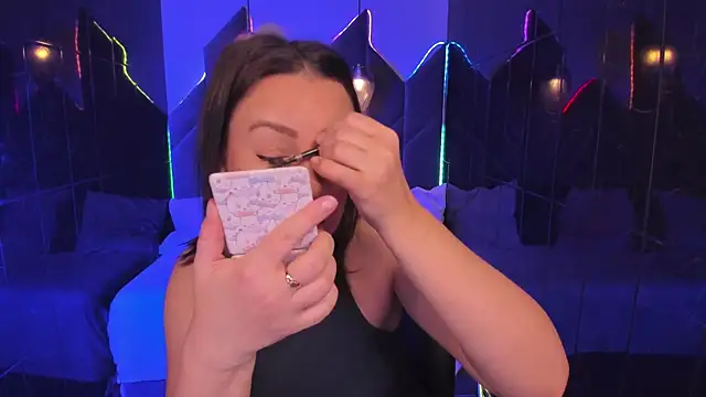 Snapshot of MilenaMellow chatting on October 31, 2025, 8:38 pm MilenaMellow online show from October 31, 2025, 8:38 pm