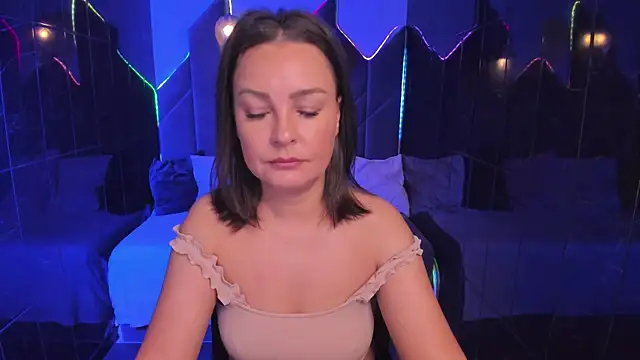 Snapshot of MilenaMellow chatting on October 22, 2025, 7:46 pm MilenaMellow online show from October 22, 2025, 7:46 pm