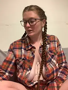 Snapshot of PussiesnCream_ chatting on July 29, 2026, 4:28 pm PussiesnCream online show from July 29, 2026, 4:28 pm