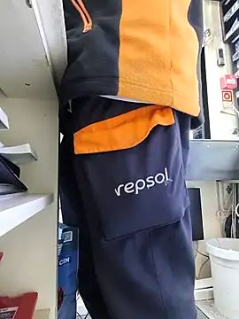 Blog100vergonhas online show from April 13, 2026, 4:00 pm