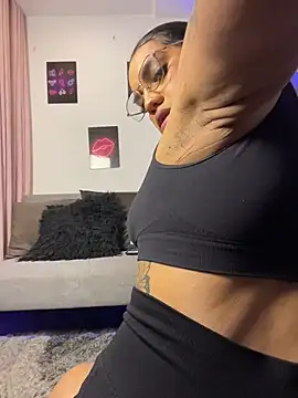 Victoria14  online show from October 26, 2025, 11:16 pm