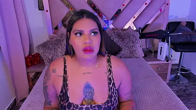 Snapshot of Victoria14_ chatting on February 25, 2025, 1:30 am Victoria14  online show from February 25, 2025, 1:30 am