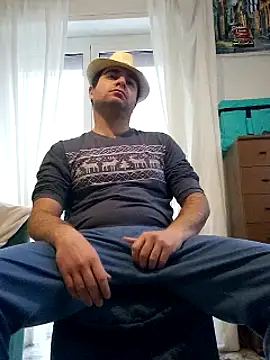 Snapshot of Dharmare@xh chatting on January 11, 2025, 9:26 am Dharmarexh online show from January 11, 2025, 9:26 am