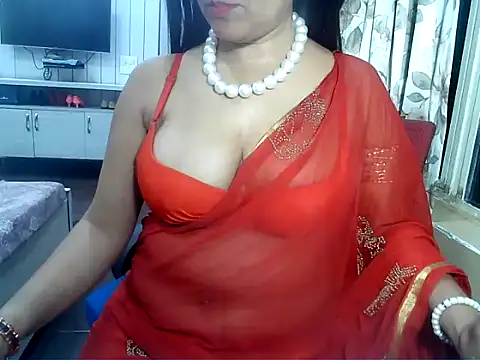 Snapshot of yourradhika chatting on October 7, 2025, 5:25 pm yourradhika online show from October 7, 2025, 5:25 pm