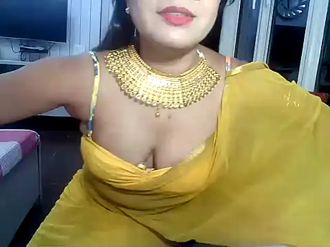 Snapshot of yourradhika chatting on November 6, 2025, 6:34 pm yourradhika online show from November 6, 2025, 6:34 pm
