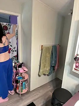 Snapshot of lolabunny9 chatting on December 14, 2025, 4:56 pm lolabunny9 online show from December 14, 2025, 4:56 pm