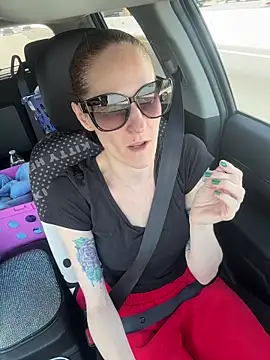 Snapshot of lolabunny9 chatting on November 15, 2025, 5:28 pm lolabunny9 online show from November 15, 2025, 5:28 pm