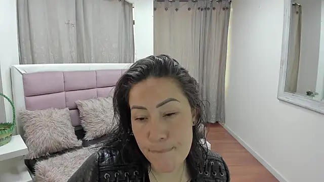Snapshot of gaby_trent chatting on May 25, 2026, 4:28 pm gaby trent online show from May 25, 2026, 4:28 pm