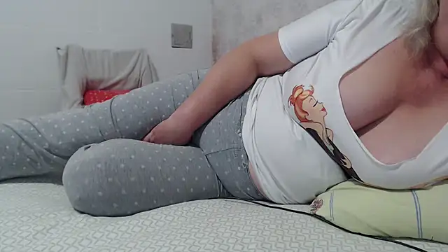 Miss Night21 online show from October 22, 2025, 7:08 am