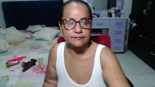 pervert mommy  online show from February 7, 2026, 10:23 am