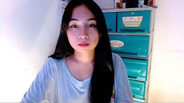 Snapshot of SweetLilly_18 chatting on September 18, 2025, 3:37 pm SweetLilly 18 online show from September 18, 2025, 3:37 pm