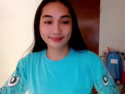 Snapshot of SweetLilly_18 chatting on January 26, 2025, 1:47 pm SweetLilly 18 online show from January 26, 2025, 1:47 pm