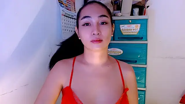 Snapshot of SweetLilly_18 chatting on September 17, 2025, 2:08 pm SweetLilly 18 online show from September 17, 2025, 2:08 pm