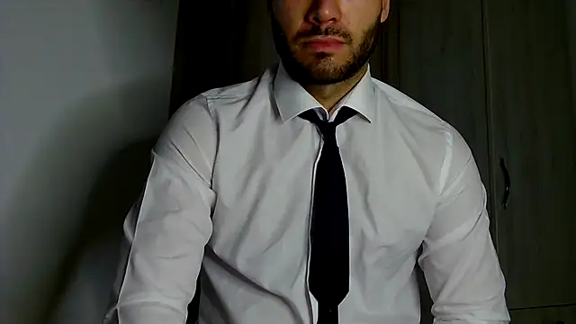 Justynn1 online show from June 3, 2026, 10:47 pm
