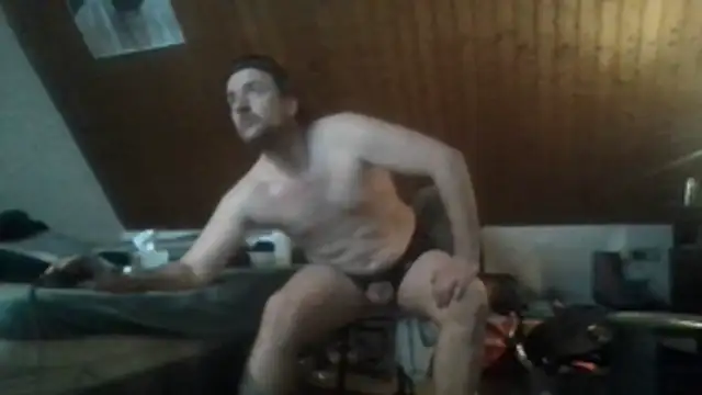 Snapshot of Genius1606 chatting on December 3, 2025, 7:35 pm Genius1606 online show from December 3, 2025, 7:35 pm