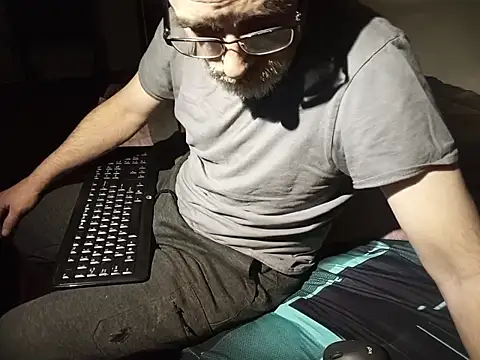 Snapshot of Kitrider chatting on March 28, 2026, 3:40 am Kitrider online show from March 28, 2026, 3:40 am