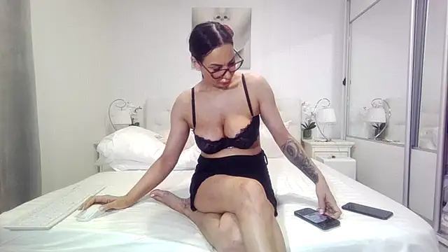 alisonya1 online show from February 19, 2026, 5:37 am